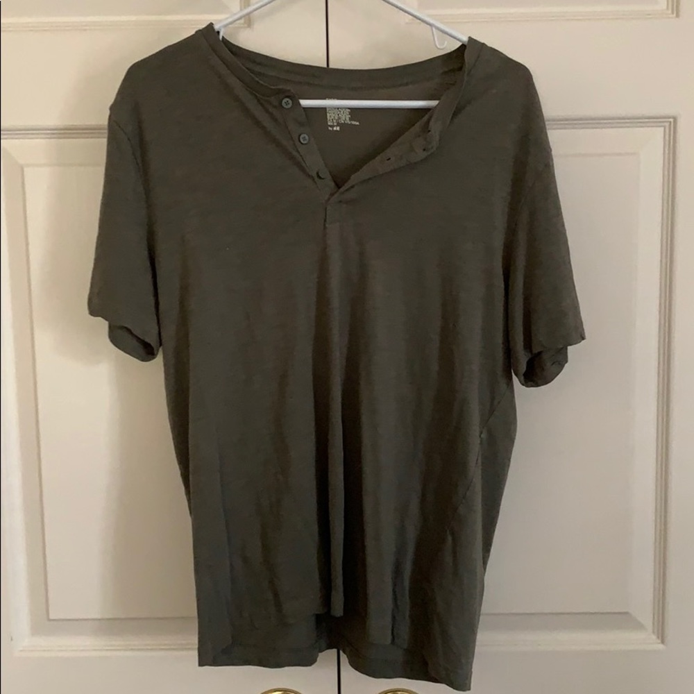 H&M button up tee